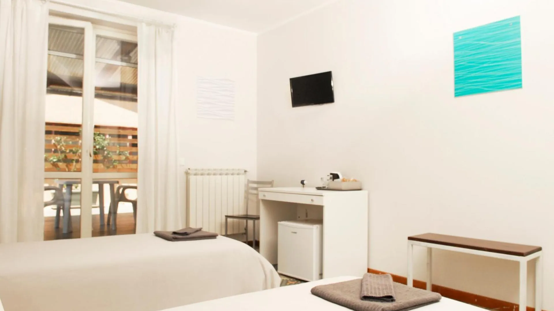 Vara Motel Self Check In Ceparana